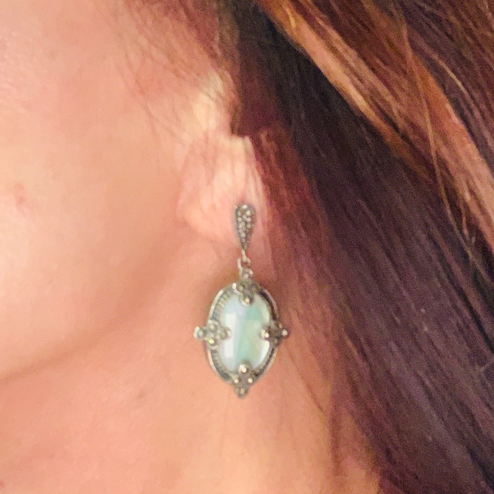 Vintage Mother of Pearl Pendant Earrings - Picture 2 of 5